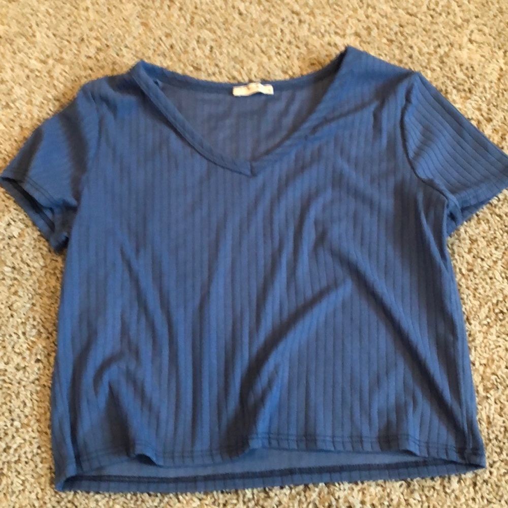 ribbed v neck blue short sleeve tee. (never worn)